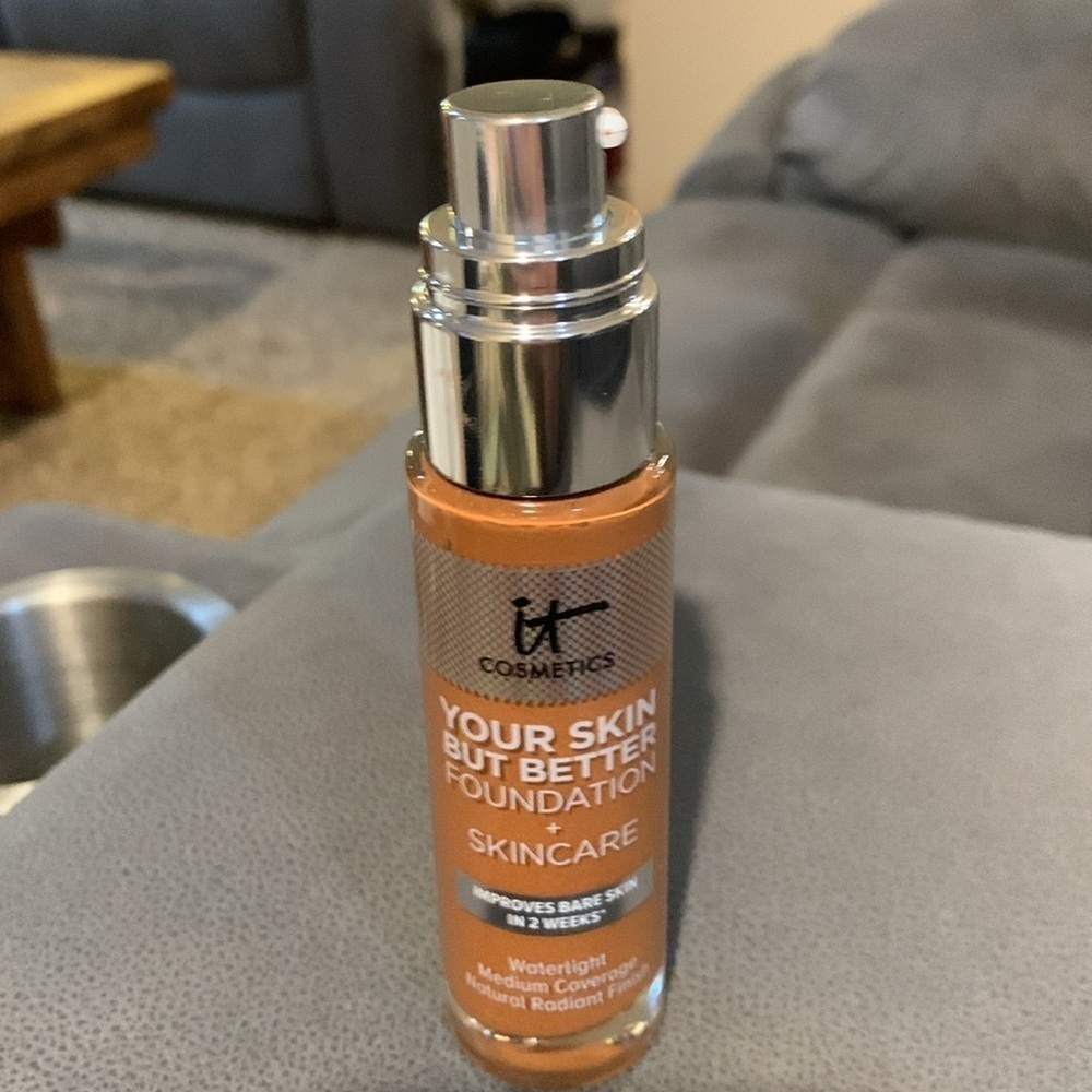 It cosmetics Your Skin but Better Foundation/Skincare Rich Warm - Picture 6 of 7
